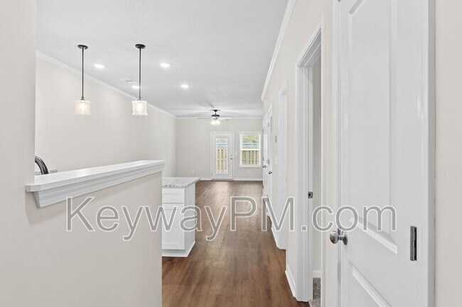 Foto del edificio - 5034 Greer Dr