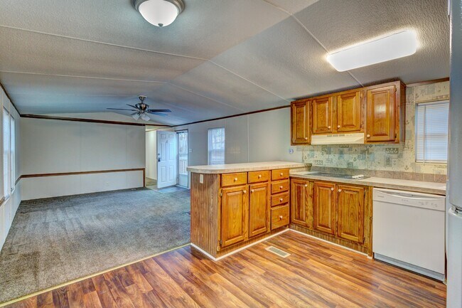 Foto del edificio - 1400 Maiden Wood Cir