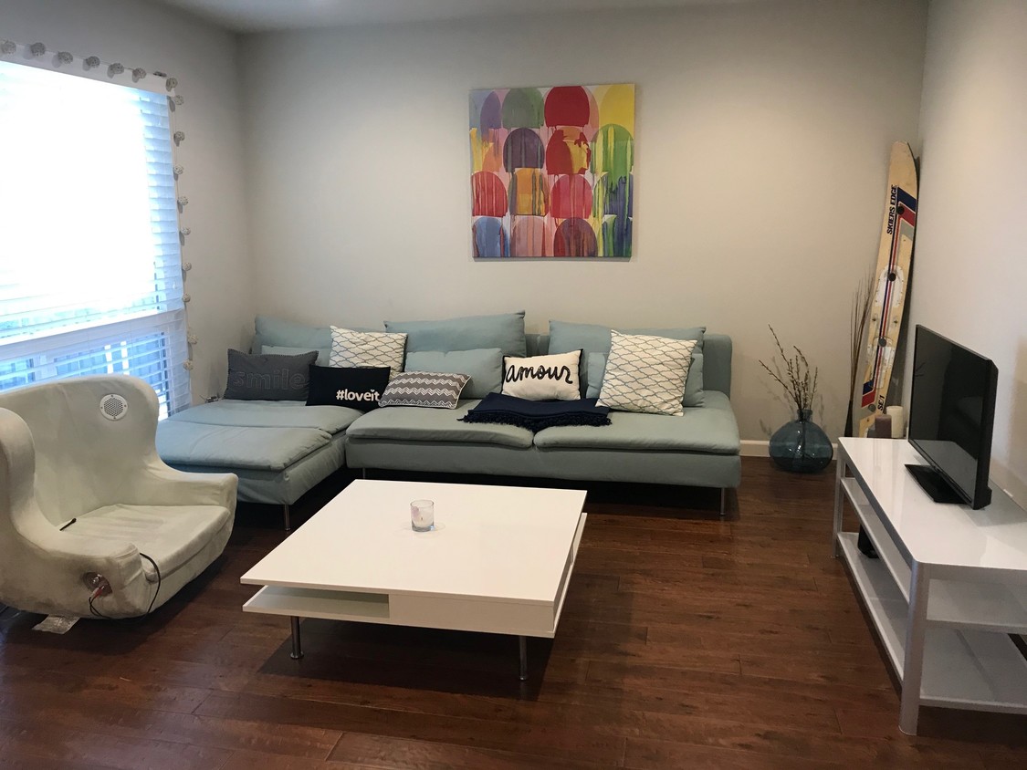 Living room - 3110 Red River St