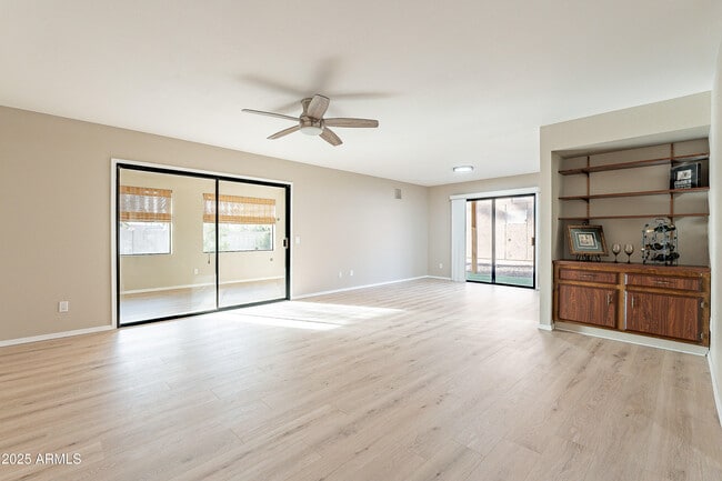 Building Photo - 25822 S Boxwood Dr