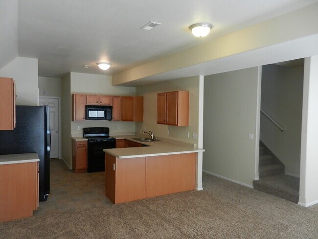 Foto del edificio - 608 Hailey Glenn Vw