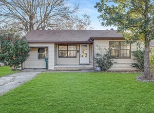 Building Photo - 4212 Elizabeth St