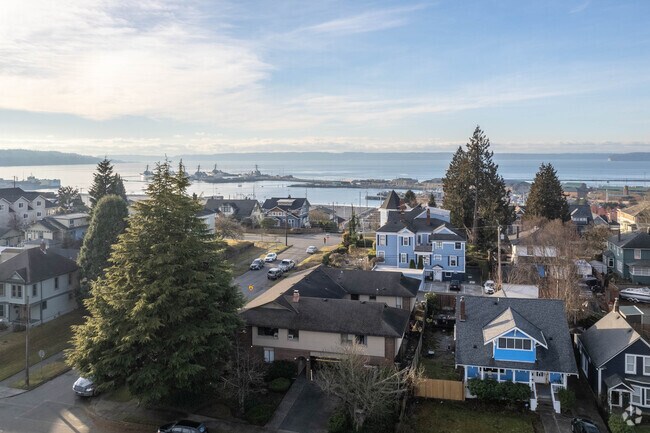 Exterior - Swansea Condominium