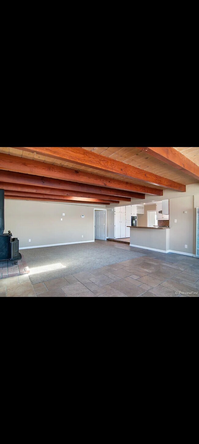 Building Photo - 2637 Granger Ave