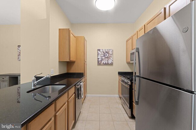 Building Photo - 355 I St SW
