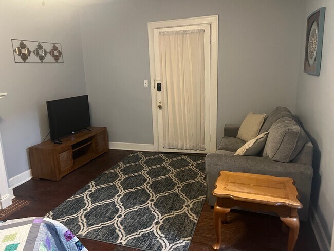 Foto del edificio - 208 Sutton St