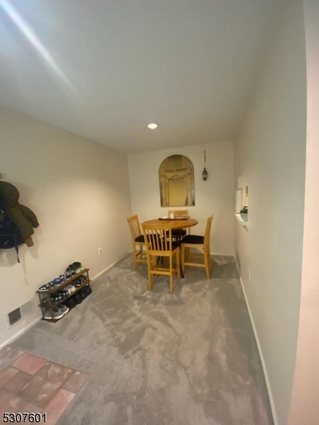Building Photo - 20 Opal Ct