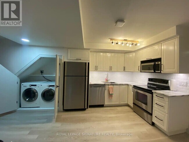 Photo du bâtiment - 9 Hazelwood Ave