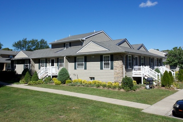 Interior Photo - Fairfield Connetquot