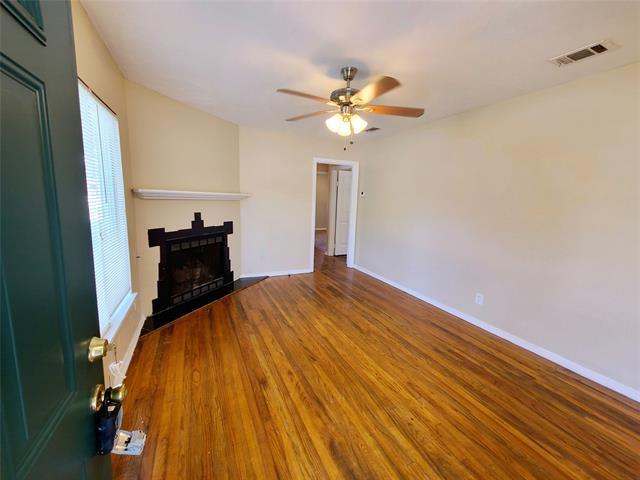 Foto del edificio - 11548 Sinclair Ave