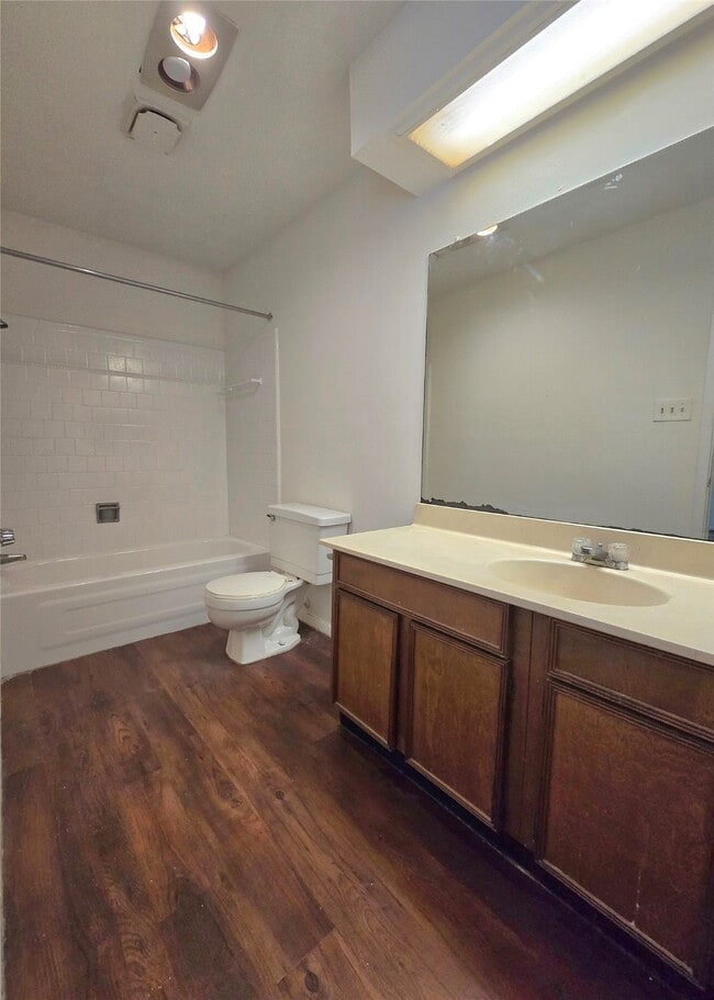 Building Photo - 7063 Chasewood Dr