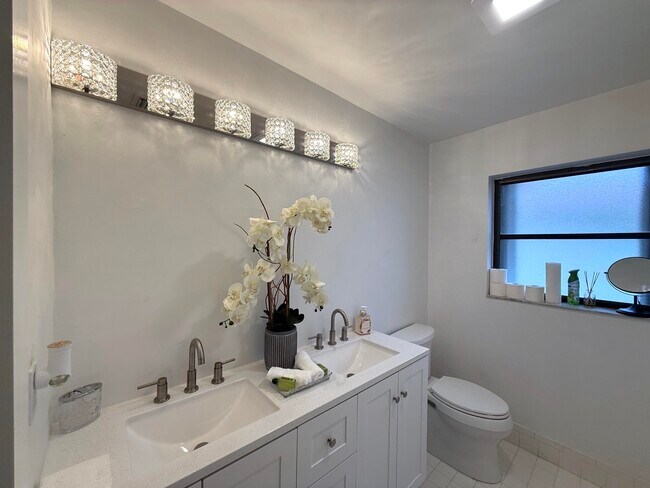 Foto del edificio - 10760 NW 18th Ct