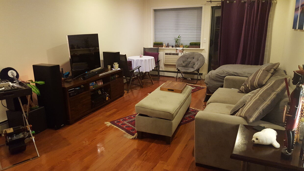 Foto principal - 27-16 41st Ave