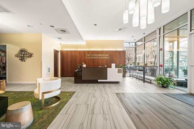 Foto del edificio - 530 Harlan Blvd