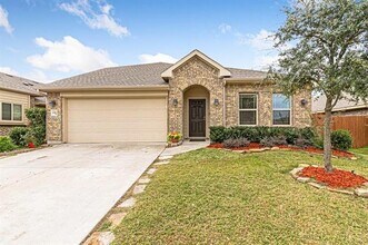 Building Photo - 2106 Blakehill Dr