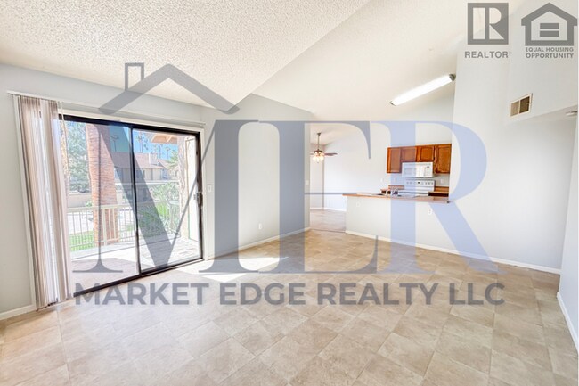 Building Photo - 2Bed/1Bath Condo at Peoria/53rd Ave! Ready...