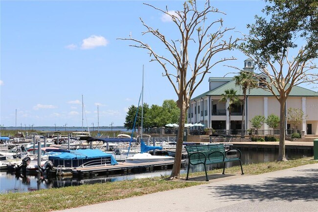 Foto del edificio - 1215 Lakeshore Blvd