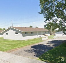 Building Photo - 629 Cambridge Dr