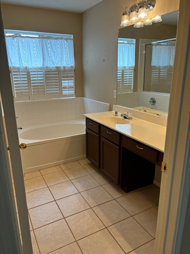 Building Photo - 119 Cibolo Bridge Dr