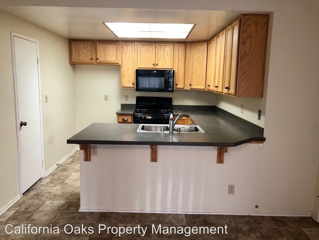 Foto del edificio - 4 br, 2 bath House - 6086 Sparrow Street