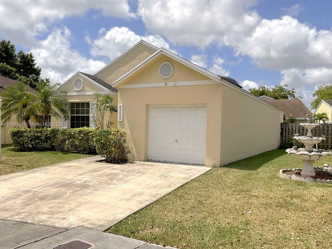 Primary Photo - 14624 SW 127th Ct
