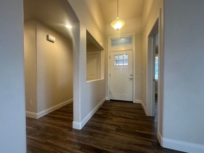 Building Photo - Beautiful 3bed, 2bath 1600sq.ft. home in Fairhaven Sub (North Nampa)