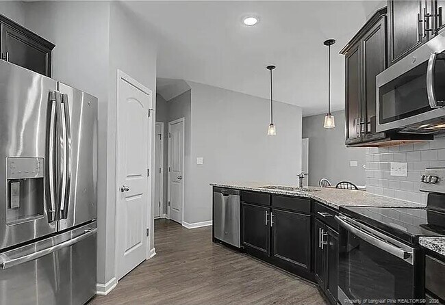 Foto del edificio - 143 Ledgebrook Ln