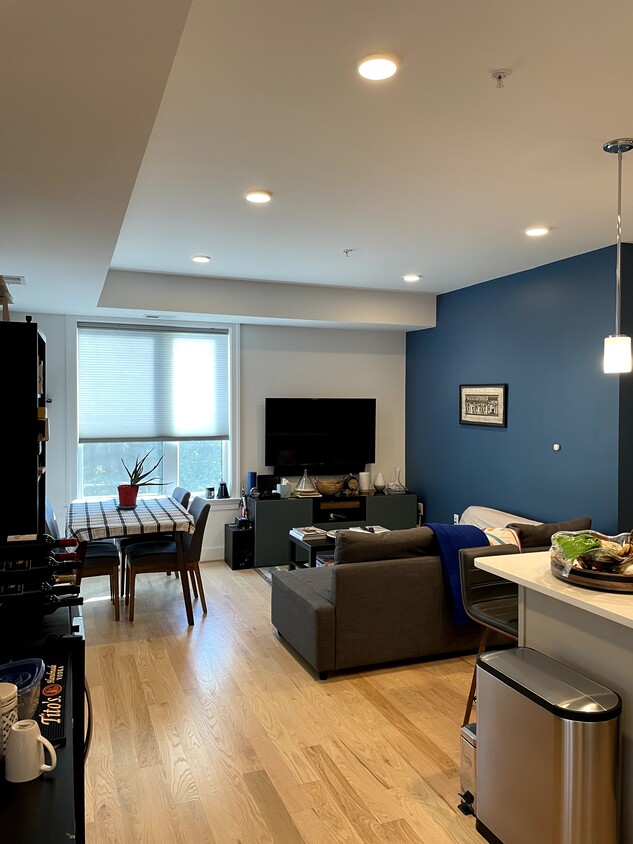 Foto principal - 1007 Bryant St NE