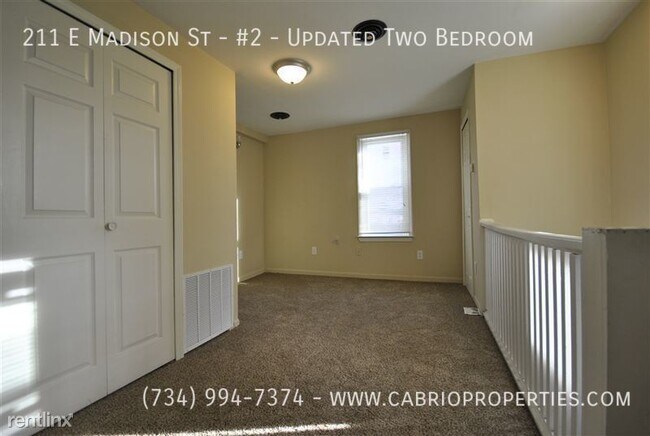 Foto del edificio - 211 E Madison St