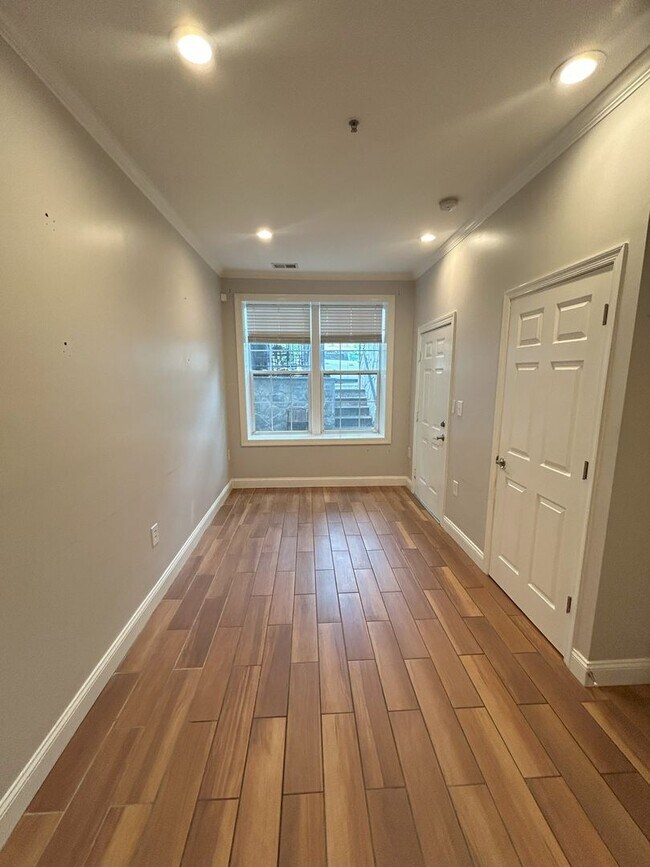 Foto del edificio - 1010 3rd St SE