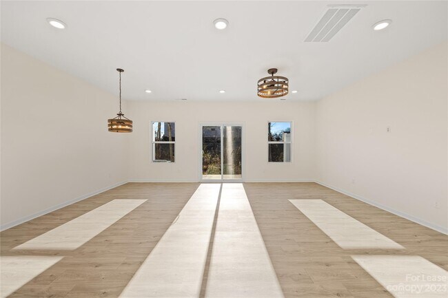 Building Photo - 11027 Pagebrook Ln