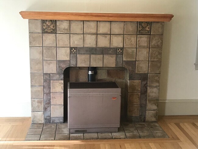 gas heater - 4310 Shafter Ave