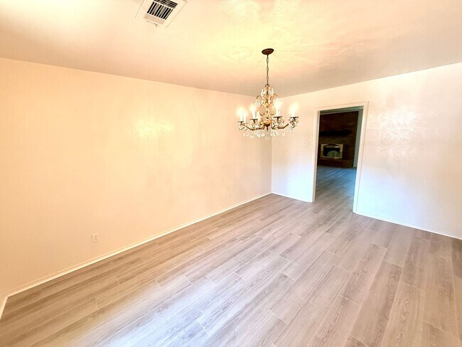 Foto del edificio - 2217 Indian Creek Dr