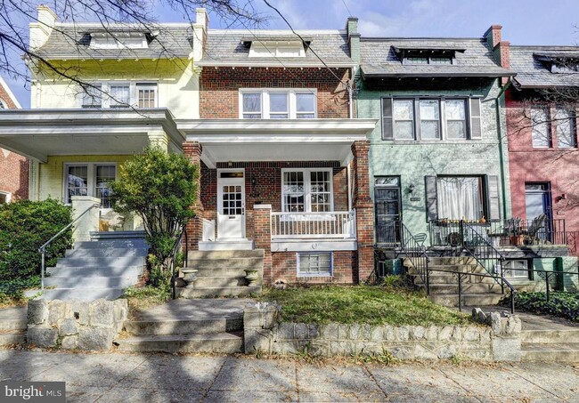 Tunlaw - Tunlaw Townhome