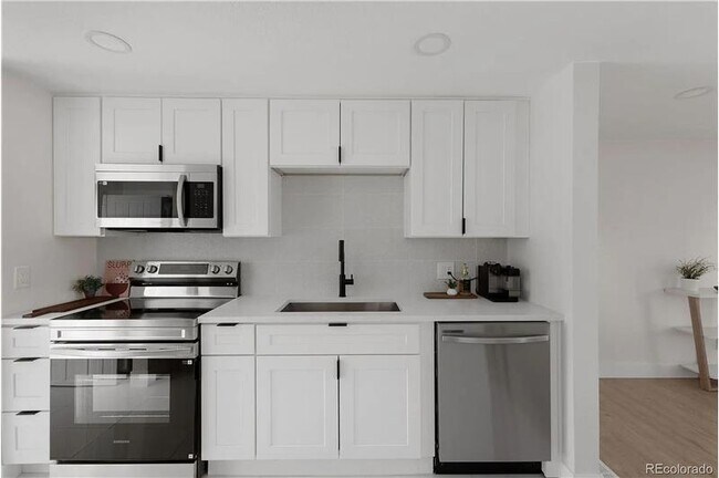 Foto del edificio - 5423 Saulsbury Ct