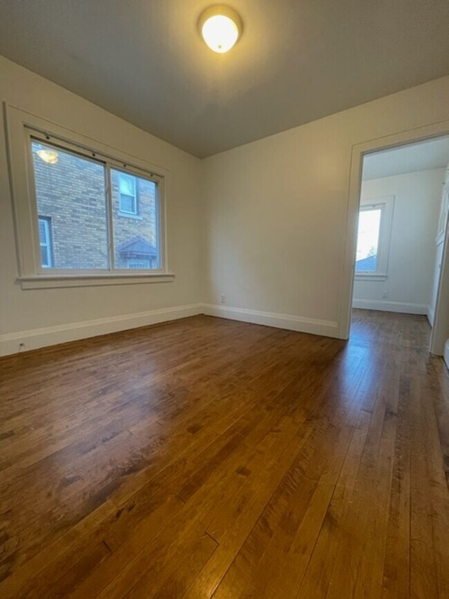 Foto del edificio - 2756N53rdK