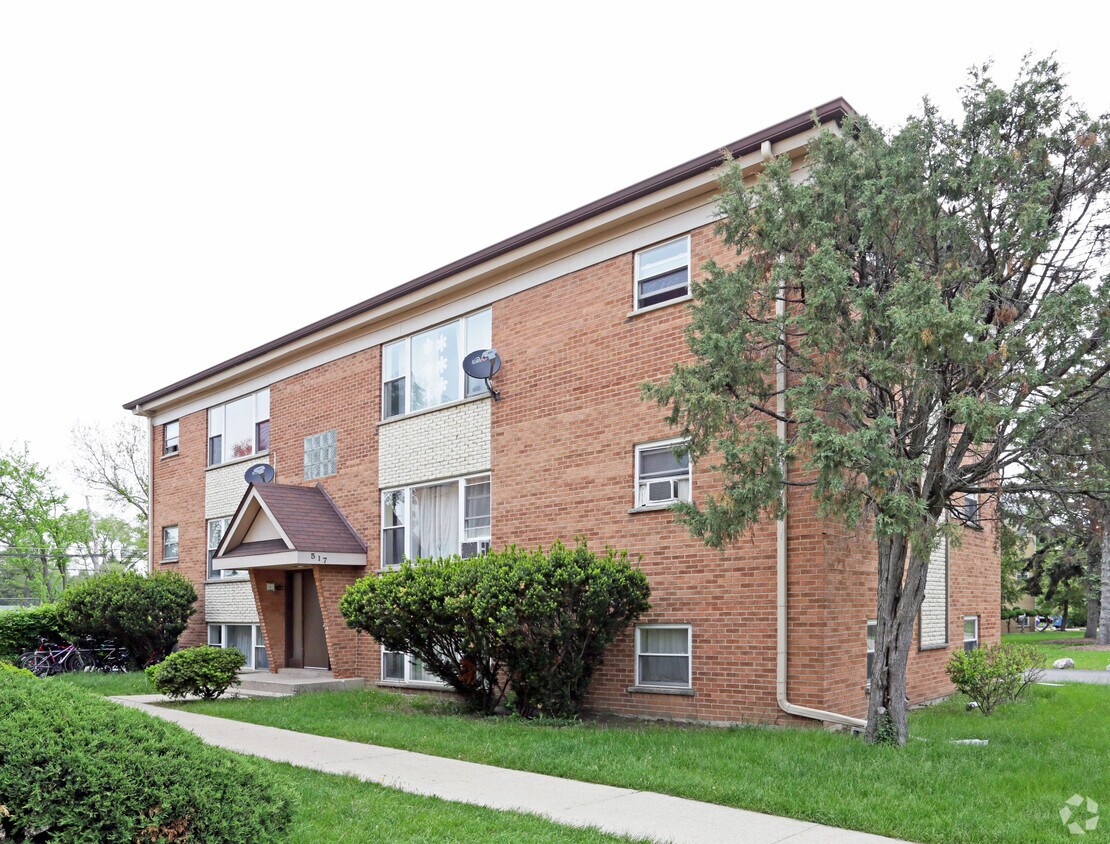 517 S Michigan Ct, Addison, IL 60101 517 S Michigan Ct Addison, IL