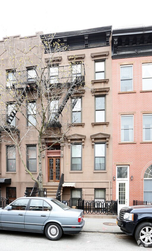 Primary Photo - 268 Degraw St