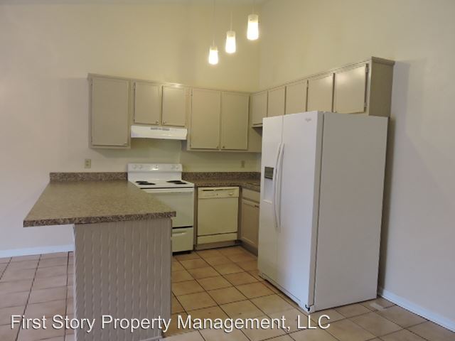 Building Photo - 2 br, 1 bath House - 2073 Continental Avenue