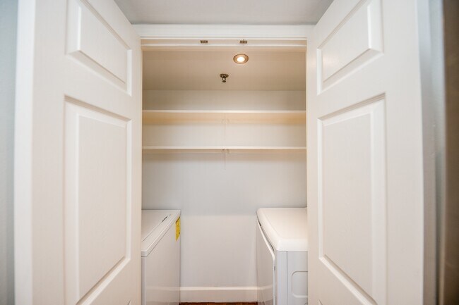 Foto del edificio - 3525 Sage Rd