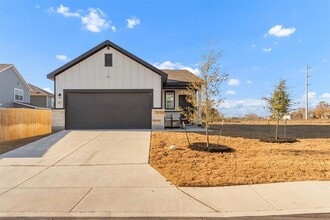 Building Photo - 245 Jaycen Ln