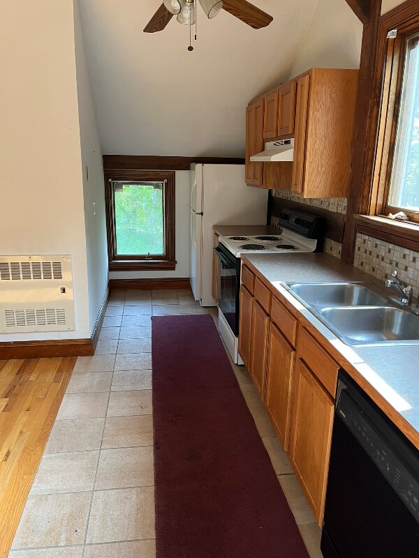 Foto del edificio - 242 Pittsfield Rd