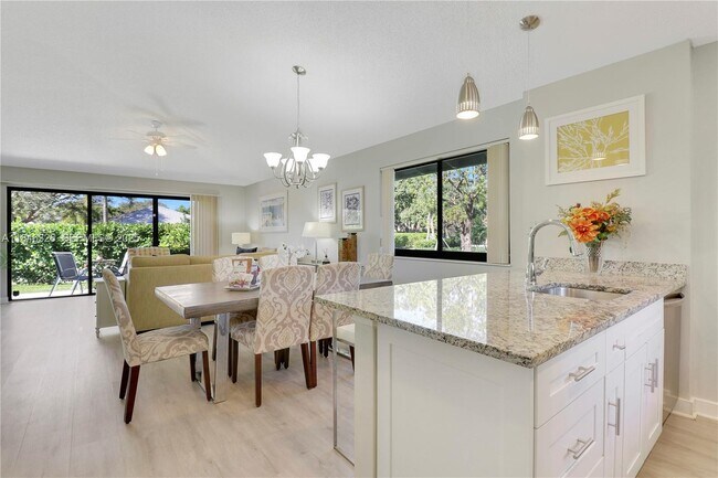 Foto del edificio - 105 Club Dr