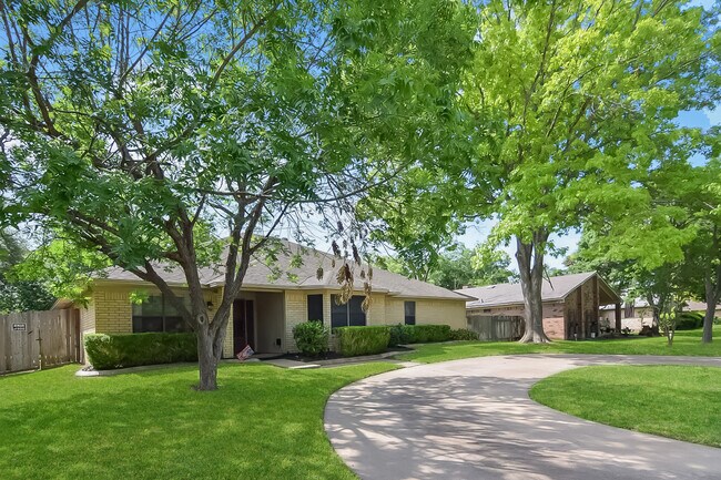 Foto del edificio - 2433 Canyon Creek Dr