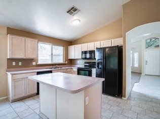 Building Photo - 2316 E Wescott Dr