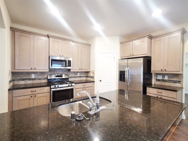 Foto del edificio - 4939 Ginger Bluff Trail