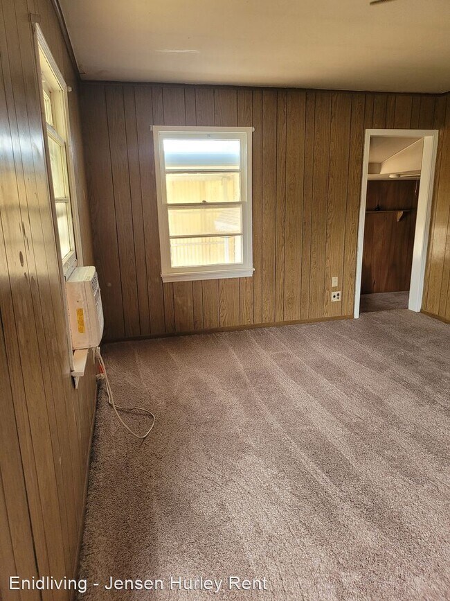 Foto del edificio - 3 br, 1 bath House - 1922 E Locust