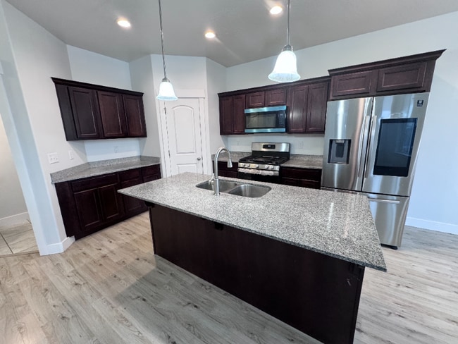 Foto del edificio - 16371 S 1500 W