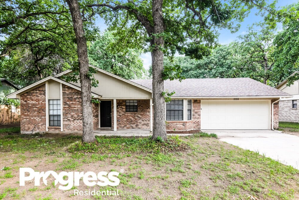 1124 Woodridge Dr, Azle, TX 76020 House Rental in Azle, TX