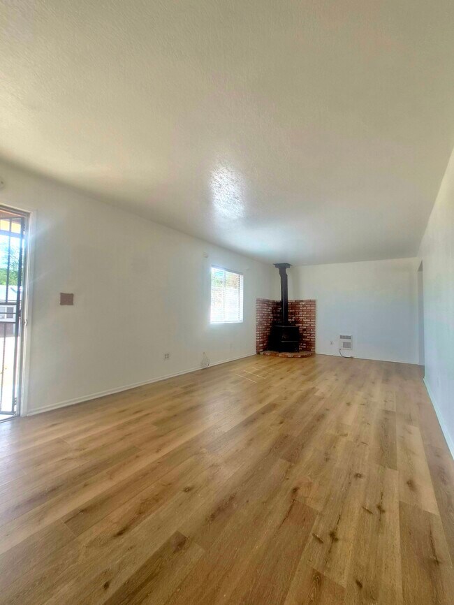 Foto del edificio - 1050 Alta Ave